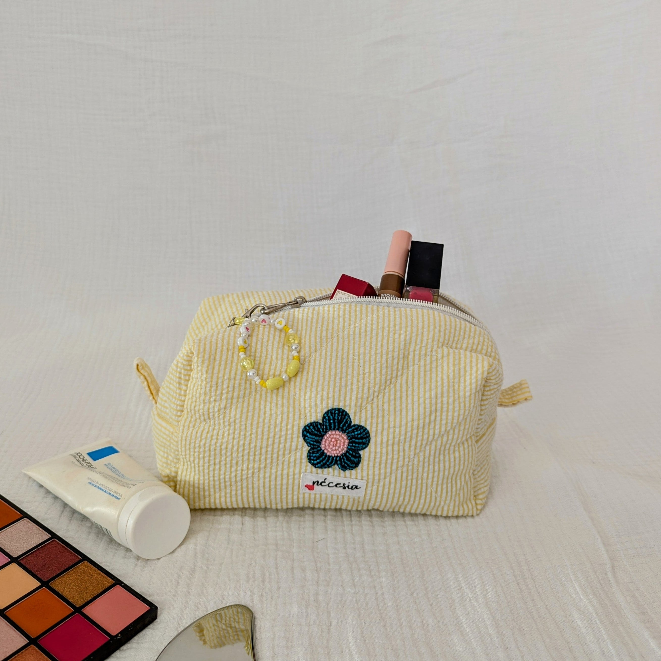 Bloomette Handbestickte Kosmetiktasche