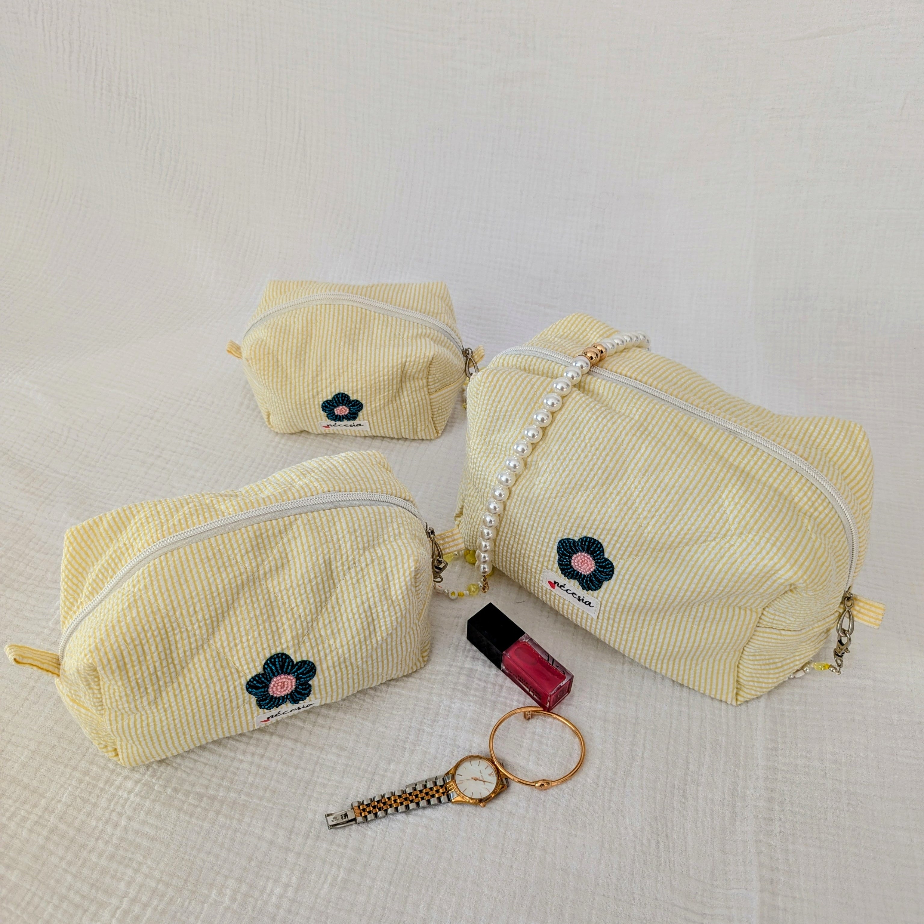 Bloomette Handbestickte Kosmetiktasche