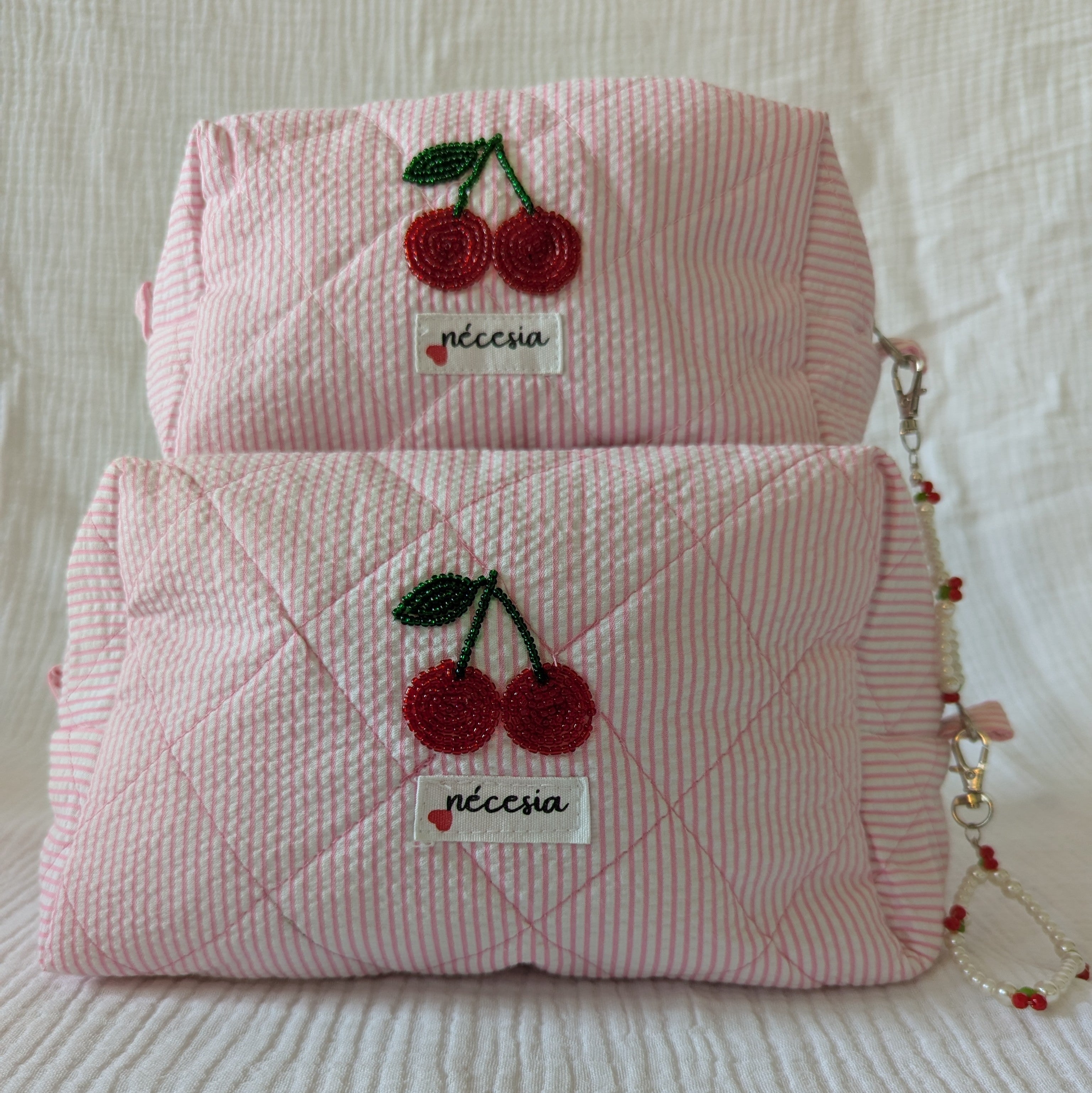 Sakura Handbestickte Kosmetiktasche