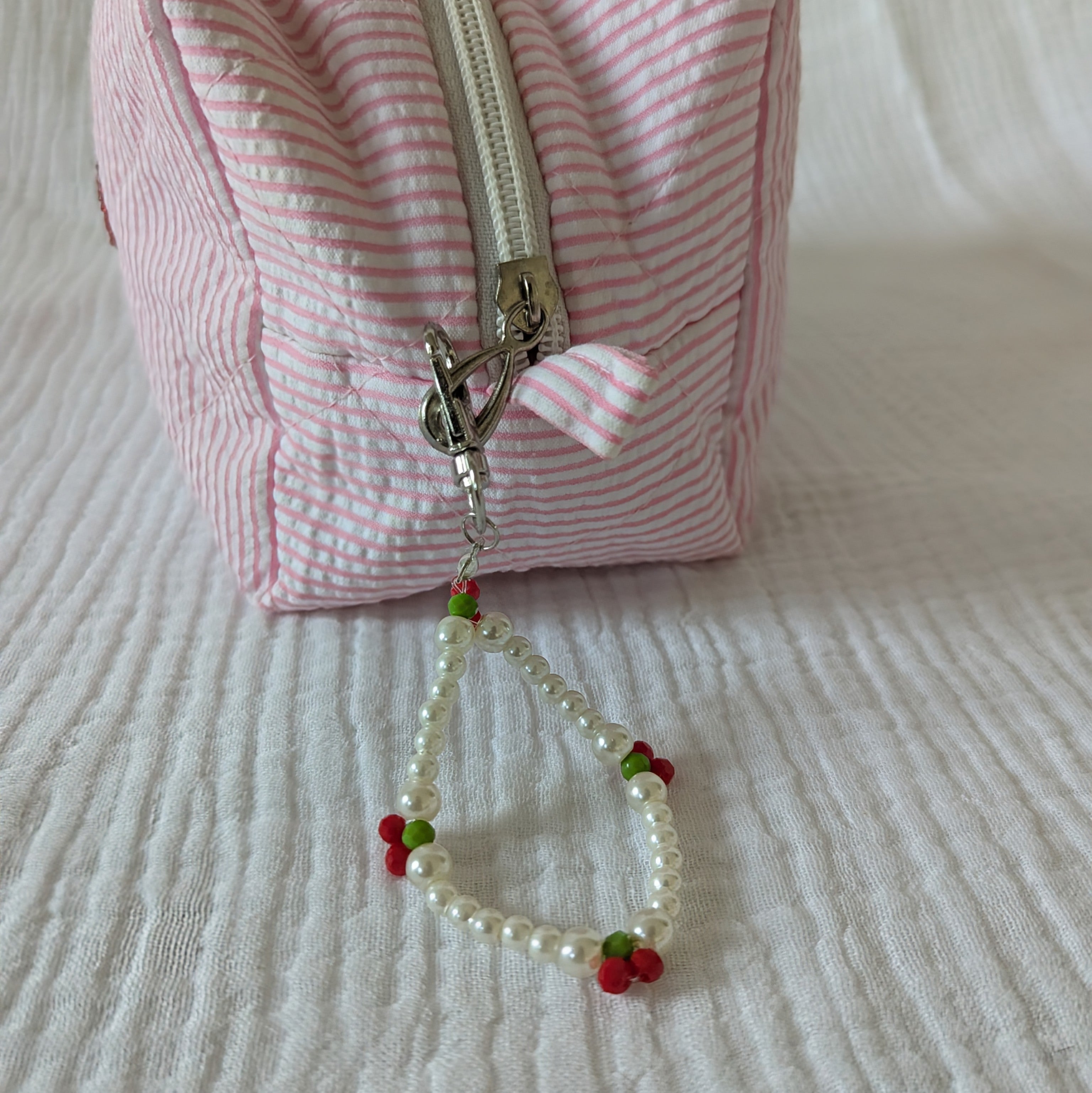 Sakura Handbestickte Kosmetiktasche