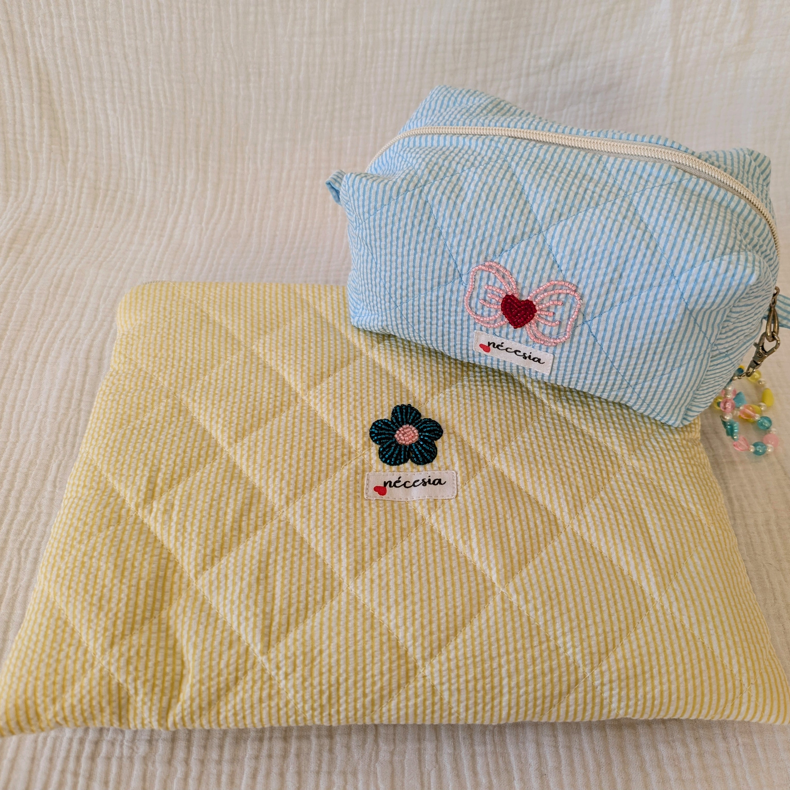 Bloomette Handbestickte Laptop-Hülle 13“